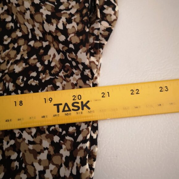 Shein Ladies Size Large V-neck Short Sleeves Loose Fit Tunic Blouse - Picture 7 of 8